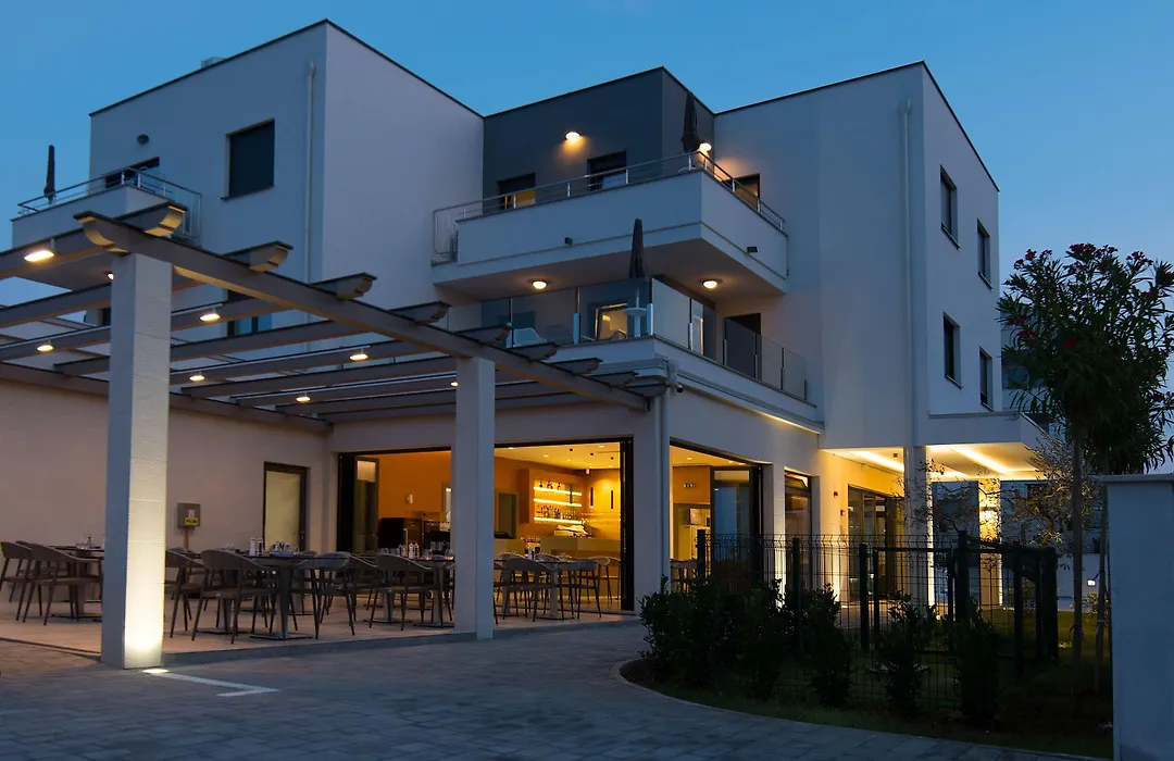 Aparthotel Punta Blu - Pool & Spa-1